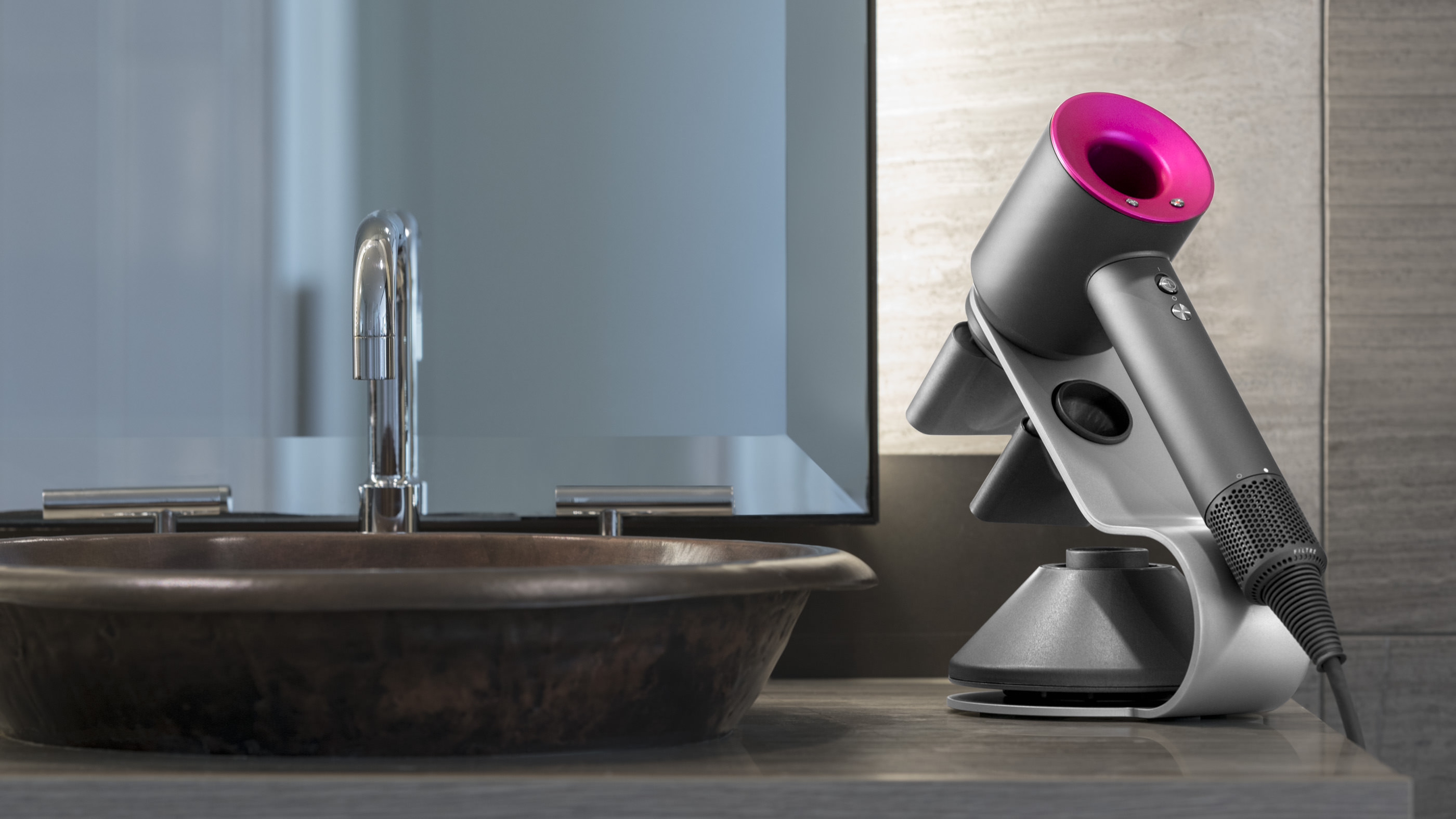 Dyson product photography by Gavin Jowitt - Sydney Photographer