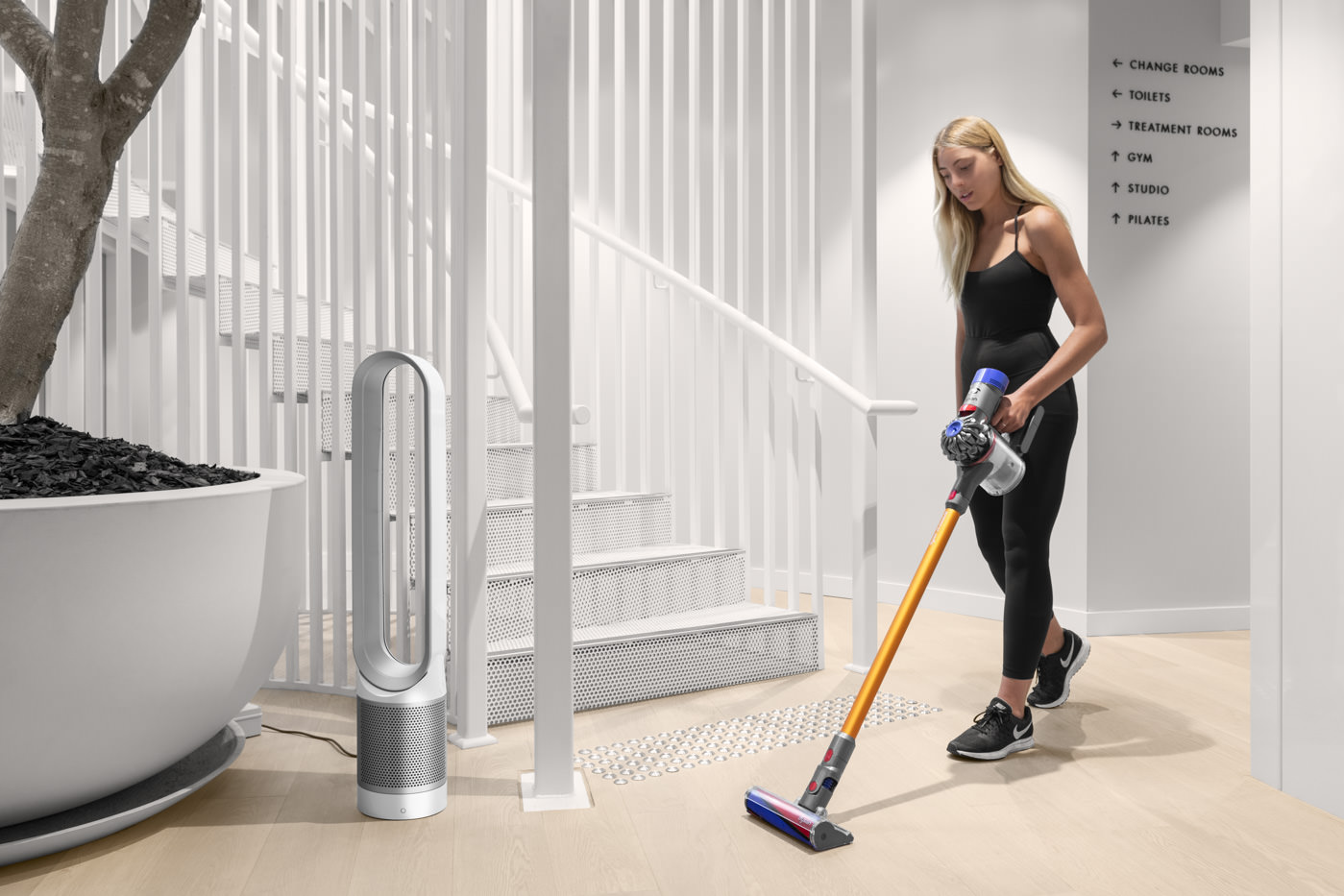 Dyson product photography by Gavin Jowitt - Sydney Photographer