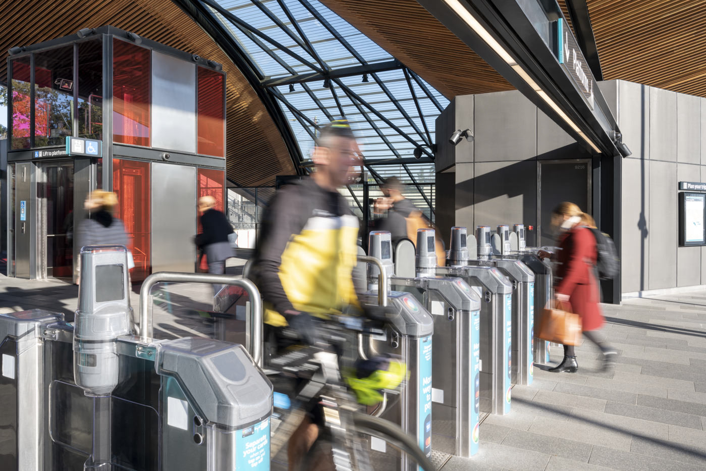 Public transport photography by Gavin Jowitt - Sydney Photographer